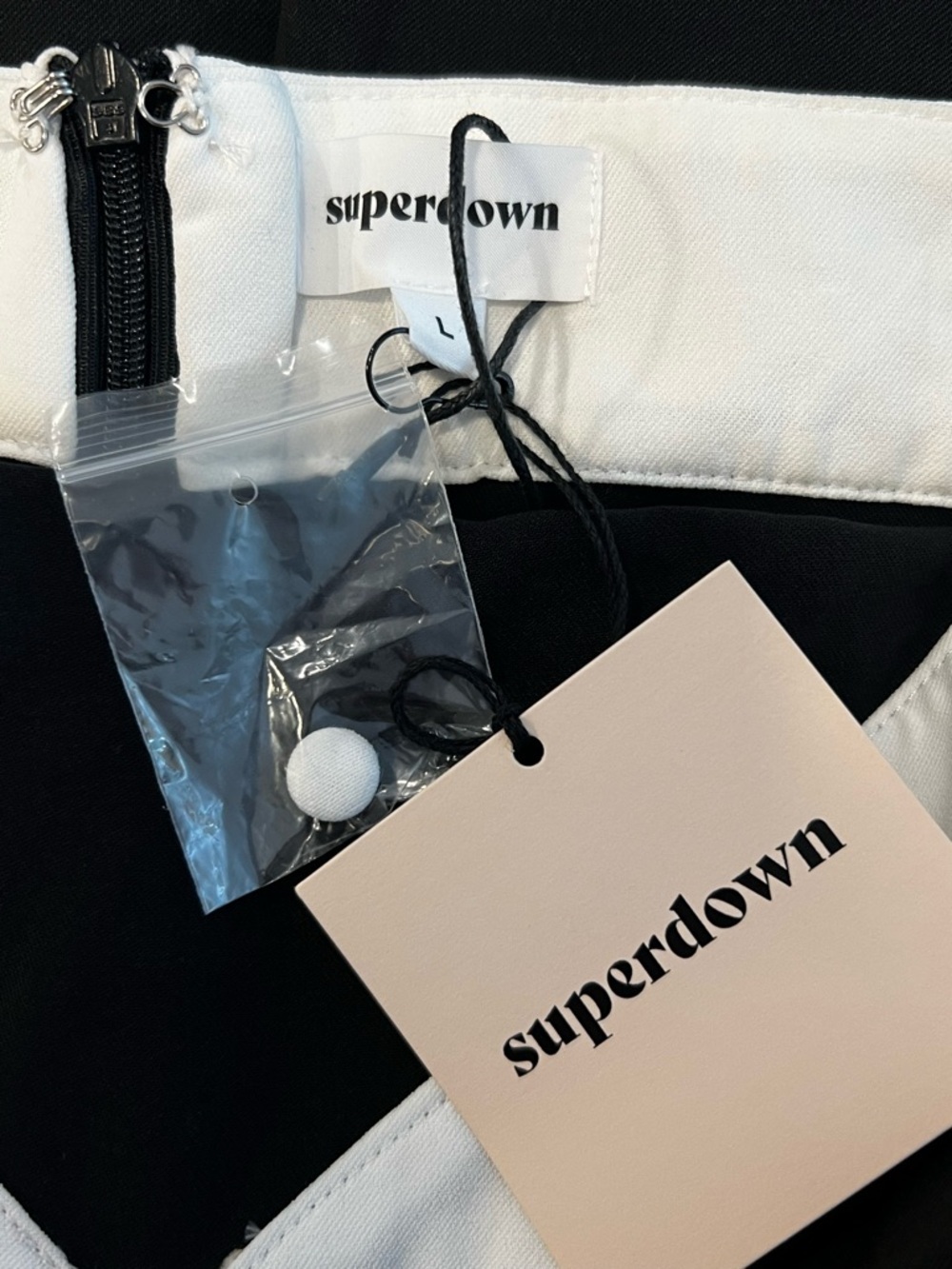 Superdown Black White Halter Jumpsuit Size Large NWT - Picture 5 of 7